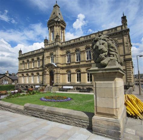 Victoria Hall Including Wall Gate Piers And Sculpted Lions To Front