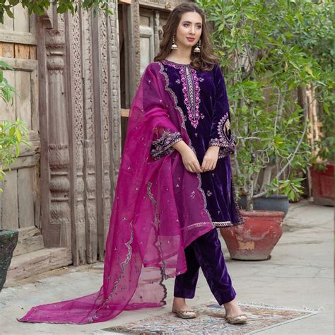 Latest Collection Of Omal By Komal Aziz Khan Reviewit Pk