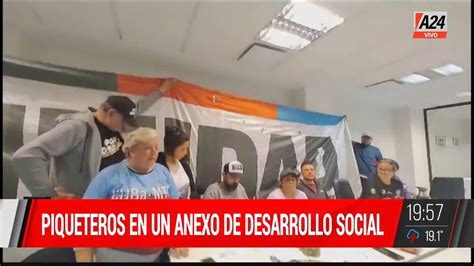 🚨 Movimientos Sociales Acampan Frente Al Ministerio De Desarrollo