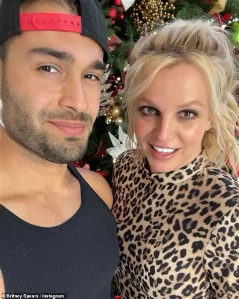 Britney Spears Shares A Kiss With Fiance Sam Asghari In Front Of Their