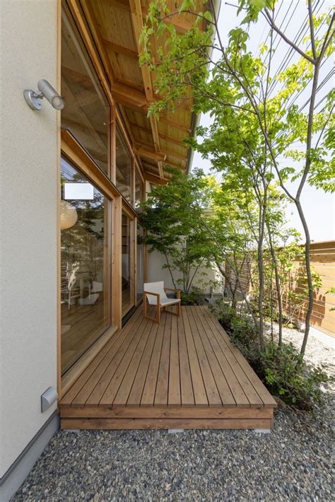 Yukawa Design Lab S Margin House Is Built Around A Multipurpose Atrium With A Tree Artofit