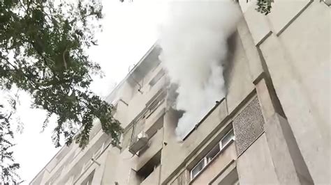 Incendiu Violent Ntr Un Bloc Din Cluj Napoca Mai Multe Persoane S Au