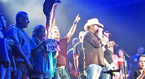 Toby Keith Honors Military Members On Stage With Song That Embodies Freedom