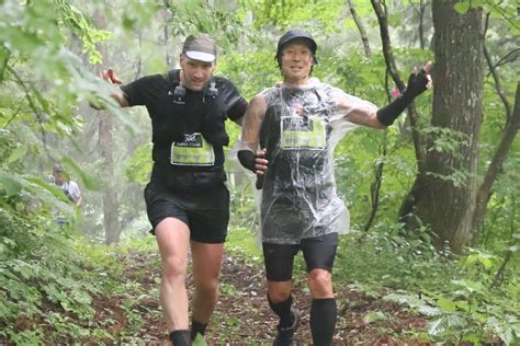 雨がしたたる中、タフな山道を疾走！新潟十日町市で「越後まつだい春の陣 トレイルラン」 460人が大自然と体力勝負、郷土料理の“おもてなし”も