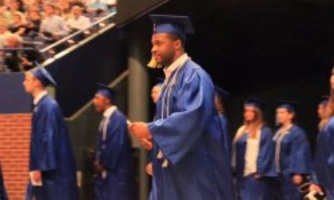 See Aaron Rodgers Celebrate Randall Cobb S Graduation Photos