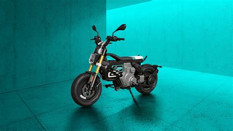 CE 02 scooter moto électrique eParkourer en 125 ou 50cc BMW Motorrad