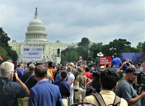 Small Crowd At Justice For J6 Rally As Police Show Up In Force Washington Dc Dc Patch