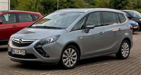 Opel Zafira C Nowoczesny I Stylowy Minivan W Roku