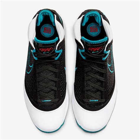 Official Look: Nike LeBron 7 'Red Carpet' - Sneaker Freaker