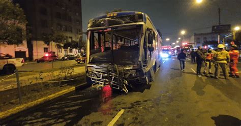 Accidente De Tr Nsito En Cercado De Lima Cu Druple Choque Entre