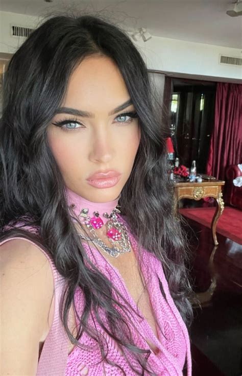 Megan Fox Just Wore A Pink Knit Crop Top And Miniskirt Set To A Machine