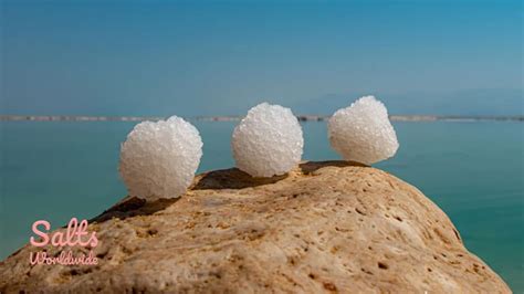 Dead Sea Salt Benefits: The Ultimate Guide To Its Uses, Conditions ...