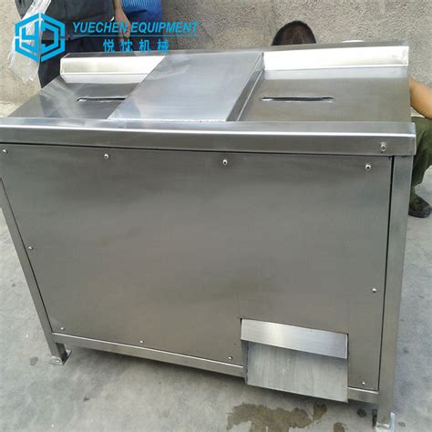 Small Scale Chicken Slaughter Machine Gizzard Feet Feather Plucking