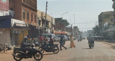 Burkina Faso Au lendemain du coup d état Ouagadougou reprend son