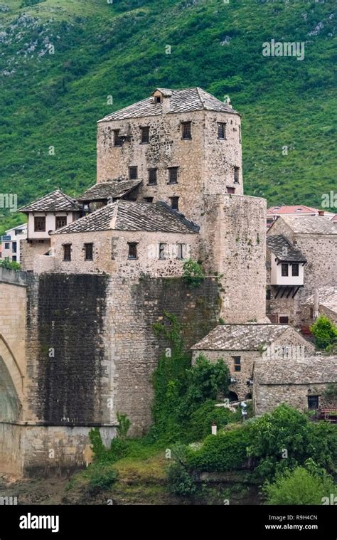 Mostar old bridge Fotos und Bildmaterial in hoher Auflösung Alamy