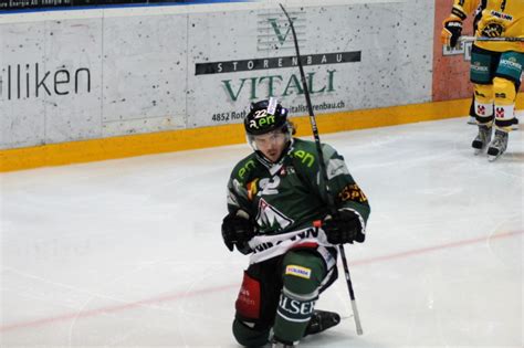 sport fan ch Der EHC Olten schlägt den SC Langenthal mit 2 0