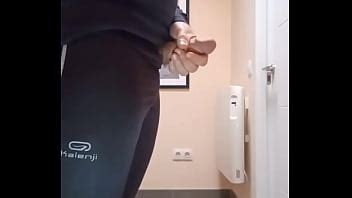 Dconveinte antes de entrenar hay que soltar el estrés con una buena paja XVIDEOS