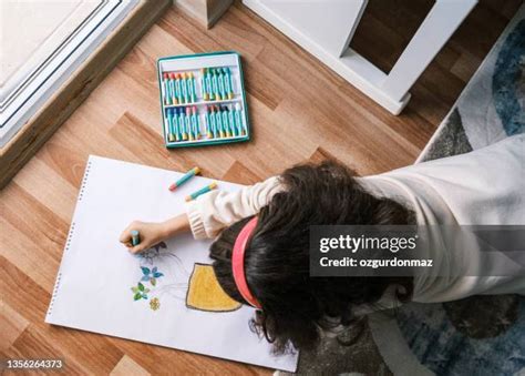 2,601 Kid Laying Down Drawing Stock Photos, High-Res Pictures, and ...