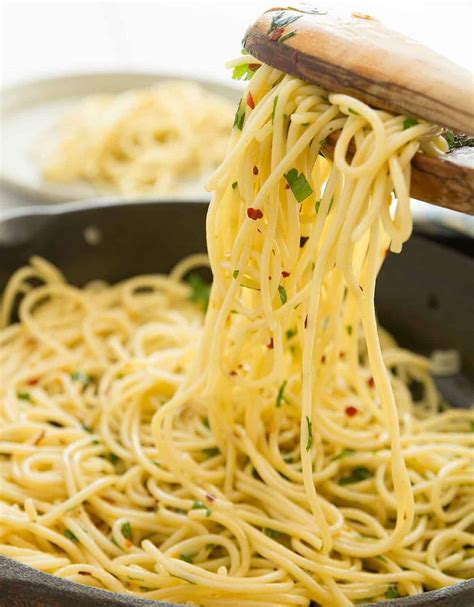 Spaghetti With Garlic And Olive Oil Recipe Yummy Pasta Recipes