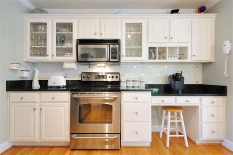 What Is The Standard Distance Between Upper And Lower Cabinets