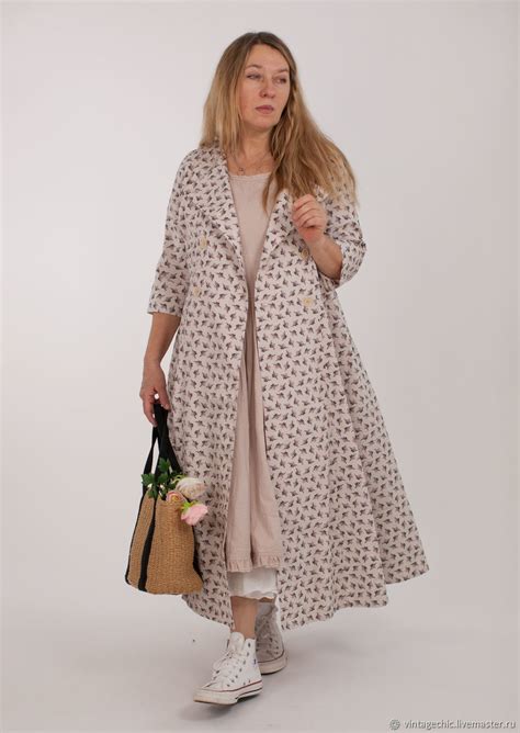 Платье-пальто из сирсы в цветочек на молочном фоне MUHA-458a в интернет ...