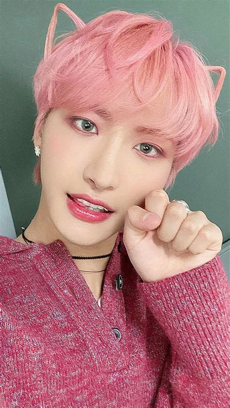 𐐪 𝘴𝘦𝘰𝘯𝘨𝘩𝘸𝘢 𐑂 Pretty People Park Seong Hwa Pink Hair