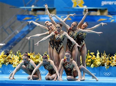 Olympic Synchronized Swimming 2024 Calendar - Hatti Evelina