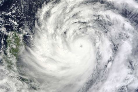 Super Typhoon Usagi Abc News Australian Broadcasting Corporation