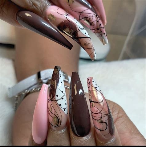 35 Artistic Oval Almond Shaped Nail Designs On Black Women Artofit