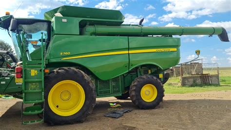 John Deere John Deere S Duals Grain Harvesters Harvesting