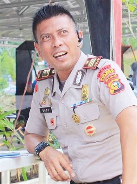 Polisi Putar Balik Ribuan Kendaraan Di Pos Penyekatan Mudik 2021 Jalur