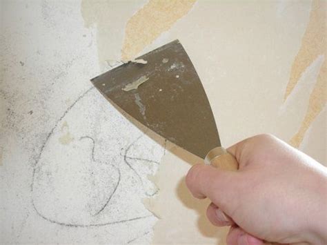 Как легко и быстро снять старые обои со стен | Remove wallpaper glue ...