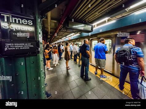 Times Square – 42nd Street Subway Station Manhattan New York, New York ...