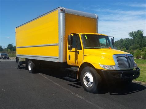 2011 International 4300 box truck @ Trucks for sale