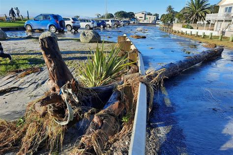 Sunlive Large Seas Cause Waihi Beach Coastal Damage The Bay S News