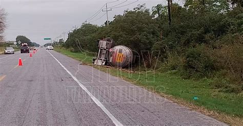 Hoy Tamaulipas Se Desprende Tanque De Pipa Y Se Derrame El