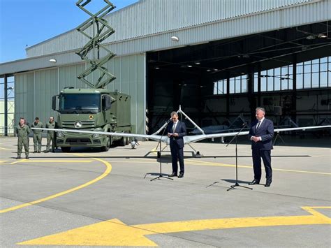 Polonya Ya Bayraktar Tb Teslimat Tamamland Defenceturk