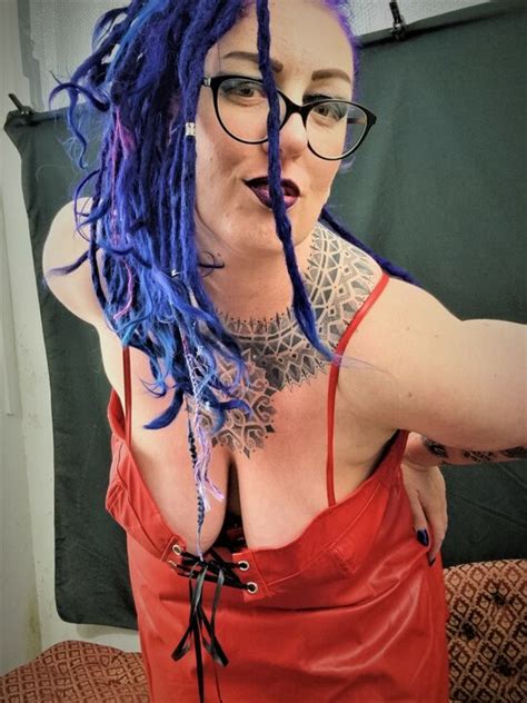 Gro E Bbw Zeigt Neue Outfits Pvc Samt Xhamster