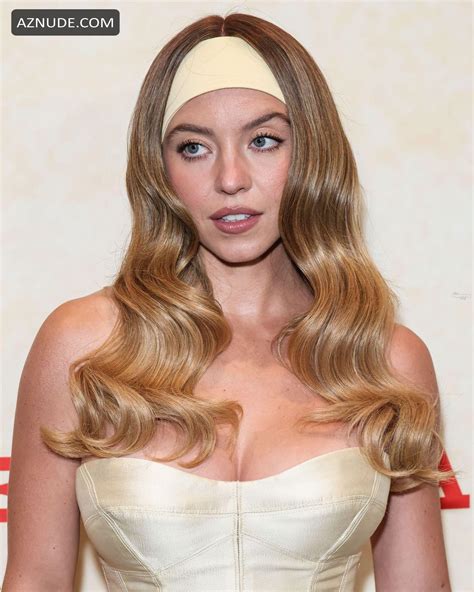 Sydney Sweeney Sexy Flaunts Her Hot Cleavage At The Americana Screening In LA AZNude