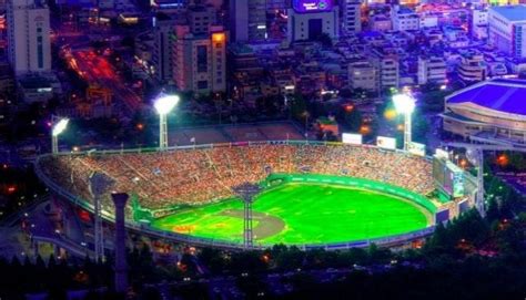 A Local's Guide to Baseball Stadiums in Korea