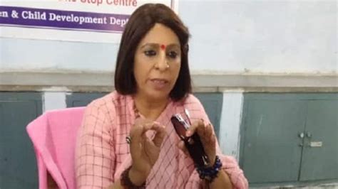 Haryana Women Commission Chairperson Renu Bhatia Said Girls In Oyo