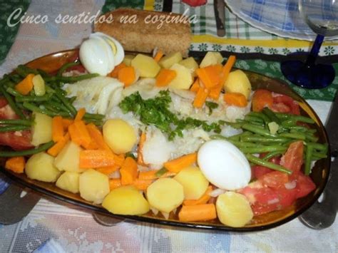 Cinco Sentidos Na Cozinha Salada Fria De Bacalhau Com Tomate Batata Cenour Receitas