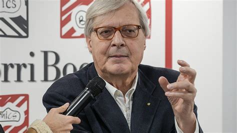 Vittorio Sgarbi Attacca Fedez E Prende Le Difese Di Morgan