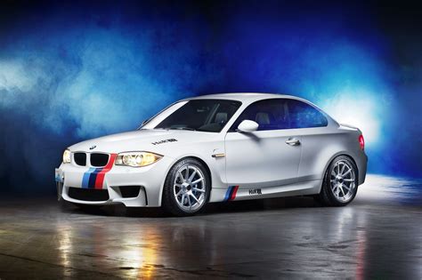 Free BMW 1M poster from H&R