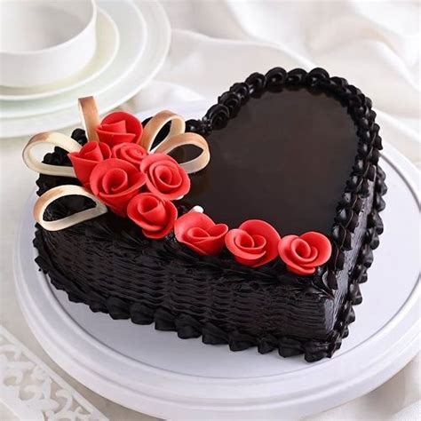 20 Romantic Heart Shape Cake Designs With Images In 2024 Heart Shape