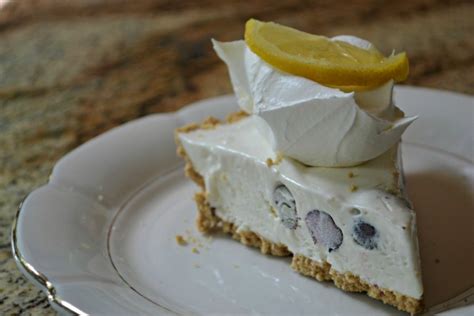 Lemon Icebox Pie Aka Lemonade Pie Mrs Happy Homemaker