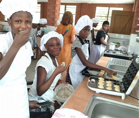 Baobabschule Für Handwerk Und Kunsthandwerk In Kissi Ghana Africa