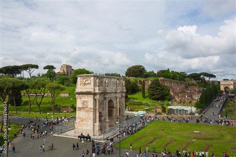 I Fori Imperiali L Arco Di Costantino E Il Palatino Visto Dal Colosseo