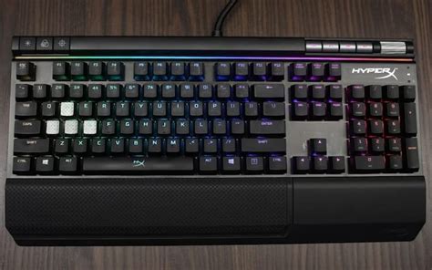 HyperX revela teclado mecânico gamer Alloy FPS RGB switches Kailh