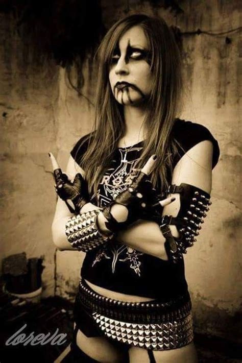 Pin On Black Metal Girls Metal Girl Black Metal Girl Heavy Metal Girl